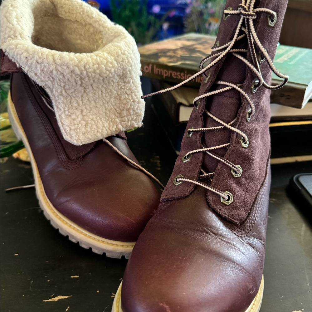 Timberland women boots 8 medium burgundy-brown colour with leather and suede
